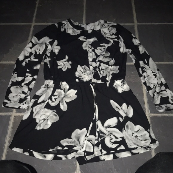 Katherine Barclay Dresses & Skirts - Katherine Barclays romper